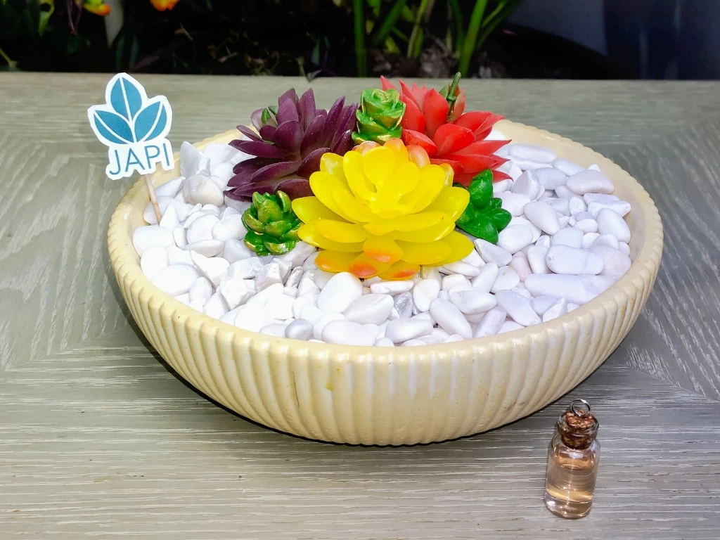 Isura (Amarillo claro)